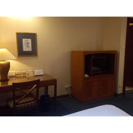 Capital O 914 Makati Palace Hotel Makati City Bagian luar foto